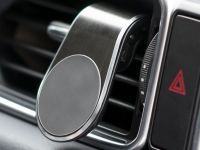 Автомобильный держатель магнитный Akai PM-529MV Black