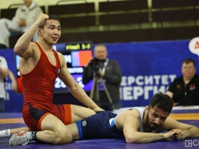 Борцы Станислав Свинобоев и Олег Фомин отправятся на турнир Дениса Царгуша