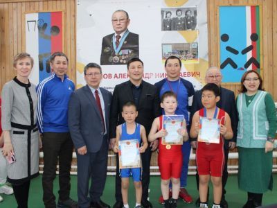 Стадион в Тас-Юряхе отныне носит имя олимпийского призера Александра Иванова