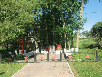 Братская могила воинов Советской Армии, погибших в период Великой Отечественной войны 1941-1945 гг. при освобождении г. Новгорода