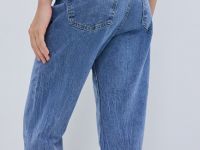 Прилегающие джинсы Mom, Голубой