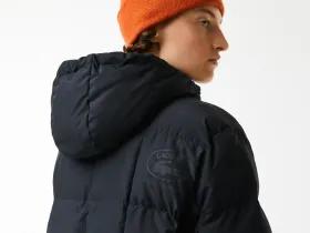 Женская длинная стеганая куртка Lacoste