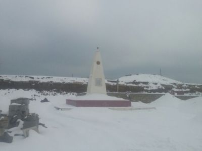 Памятник на второй братской могиле 70 воинам, погибшим в годы гражданской войны