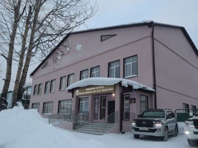 Кирилл Бычков посетил детскую школу искусств в Алдане