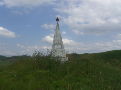 Братская могила мирных жителей, расстрелянных фашистами