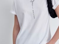 Футболка с круглым вырезом