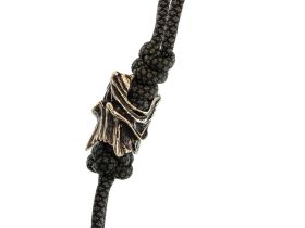 Темляк средний олива с бусиной "Волк"