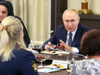 Владимир Путин отметил поддержку главы Якутии для мобилизованных и их семей