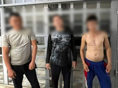 В Якутске задержали мужчин, один из которых ходил по улице обнаженным