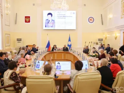 В Якутске отметили 90-летие заслуженного ветеринара России Тамары Каратаевой