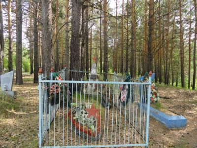 «Братская могила борцов за установление Советской власти»