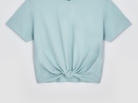 Футболка с узлом