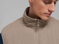 Двусторонний жилет с искусственным утеплителем