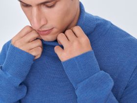 Водолазка прямого силуэта