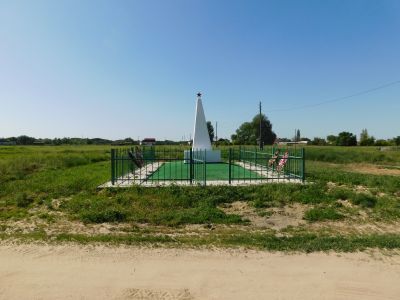 Братская могила советских воинов, погибших в период Сталинградской битвы