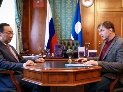 Глава Якутии провел рабочую встречу с директором Русского драмтеатра