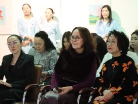 «Вместе победим!»: в Якутии открыли выставку работ онкопациентов и врачей