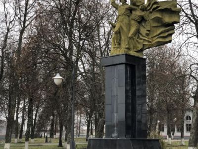 Братская могила воинов Советской Армии, погибших в период Великой Отечественной войны