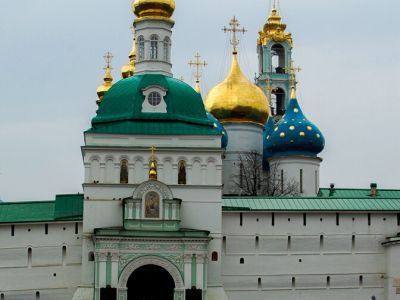 Башня Красная со Святыми воротами