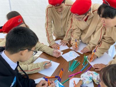 В Якутии более пяти тысяч писем написали дети участникам СВО