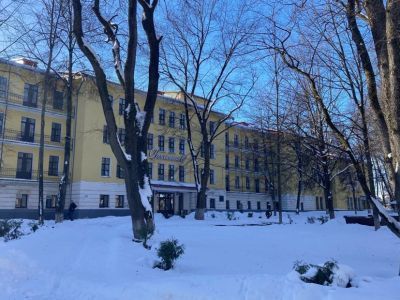 Здание, в котором во время Гражданской войны размещался штаб Западного фронта, а в период Великой Отечественной войны формировались партизанские отряды