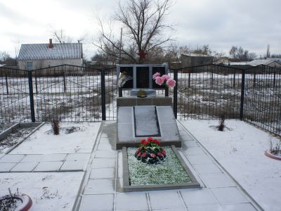 Обелиск погибшим воинам - односельчанам в годы Великой Отечественной войны