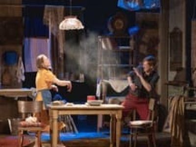 Дом окнами в поле