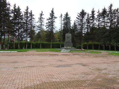 Памятник Зое Космодемьнской