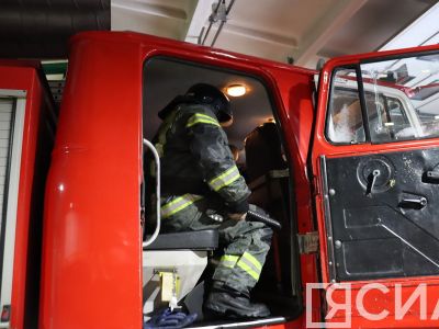 Один человек погиб, еще один пострадал при пожаре в Алдане