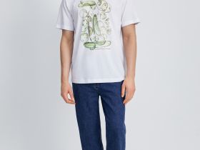 Свободная футболка с принтом