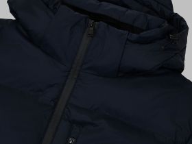 Стеганая куртка с капюшоном