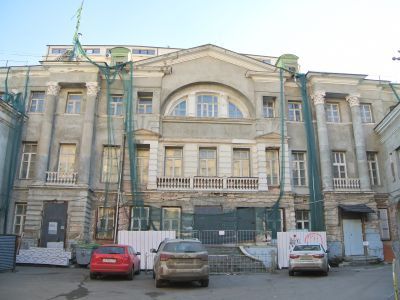 Городская усадьба: жилой дом