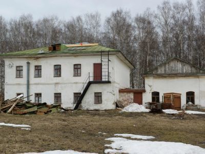 Дом жилой для служащих ("людская")