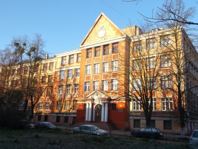 Здание школы повышения квалификации