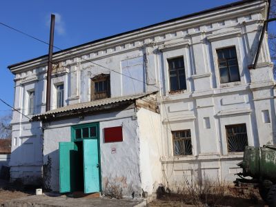 Двухэтажный каменный флигель Попова