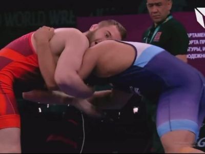 Андрей Аронов проиграл схватку за бронзовую медаль чемпионата Азии