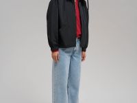 Ветровка с водоотталкивающим эффектом