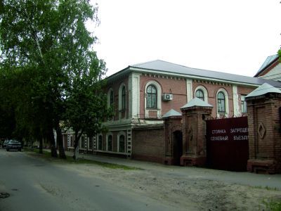 Дом Гнутова