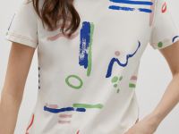 Футболка с абстрактным принтом