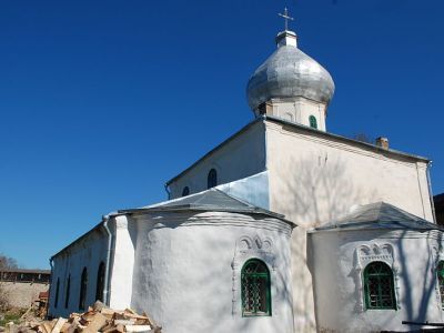 Никольская церковь с колокольней