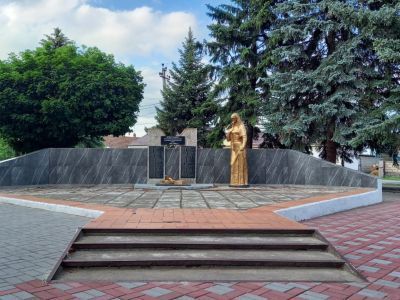 Памятник односельчанам, погибшим на фронтах Великой Отечественной войны 1941-1945 гг.