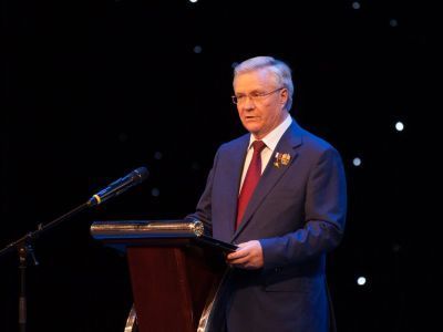 Генеральный директор ПАО «Сургутнефтегаз» поздравляет якутян с Днем республики