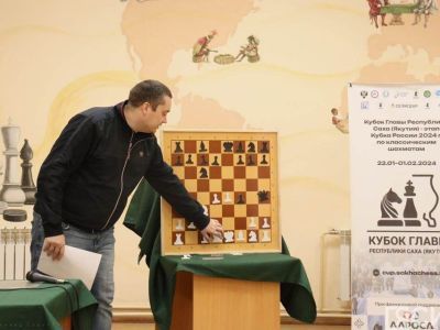 Международный гроссмейстер Дмитрий Кокарев дал мастер-класс для якутских шахматистов