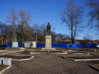 Памятник Петру I