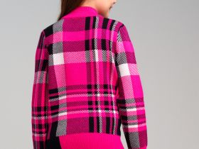 Свитер трикотажный для девочек