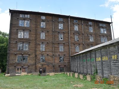 Деревянная мельница