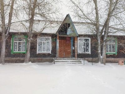 Сельский клуб п. Кутужеково