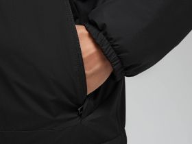 Утепленная куртка с капюшоном