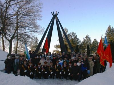 Якутяне посетили памятники воинам-землякам в Новгородской области