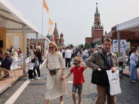 В Москве проходит XI Книжный фестиваль "Красная площадь"
